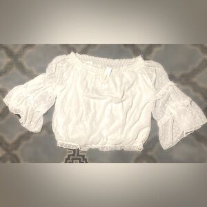 NWT Francesca’s off the shoulders blouse